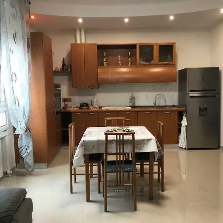 בולוניה B&B Appartamento Anna מראה חיצוני תמונה